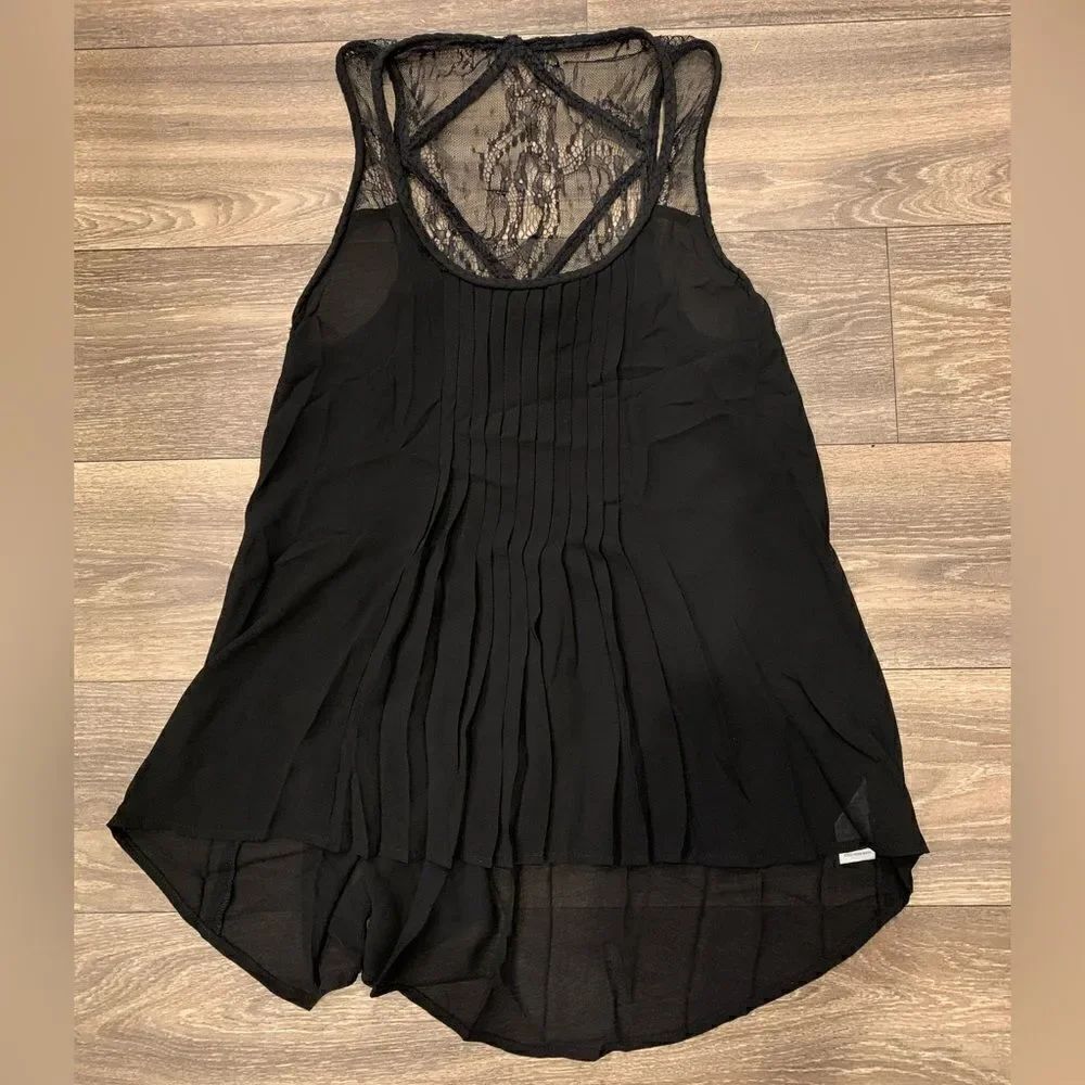 Doe + Rae Anthropologie NWT tank style top.  Size: S.